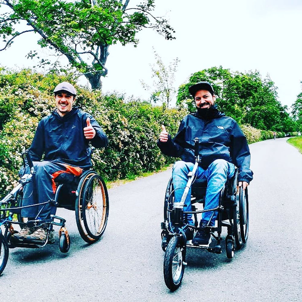 Vosara-Onlineshop Das Vorspannrad macht aus deinem Rollstuhl einen transportablen  Allround Rollstuhl und Geländerollstuhl - Wheelchair steering attachment